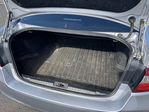 Used 2018 Subaru Legacy 3.6R Limited AWD/4WD image 3