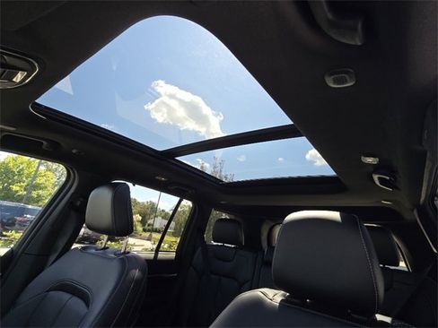 New 2025 Jeep Grand Cherokee Limited w/ Luxury Tech Group II image 9