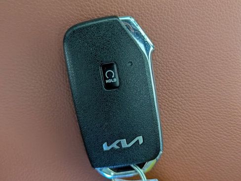 Used 2024 Kia Sportage SX FWD image 31