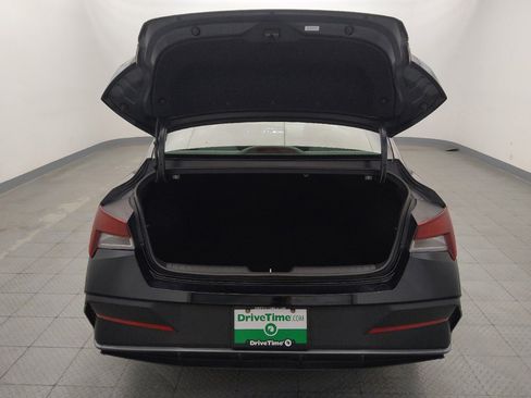 Used 2024 Hyundai Elantra SEL FWD image 29