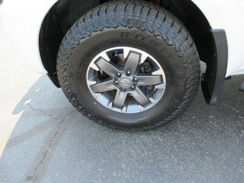 Used 2016 Nissan Frontier PRO-4X AWD/4WD image 16
