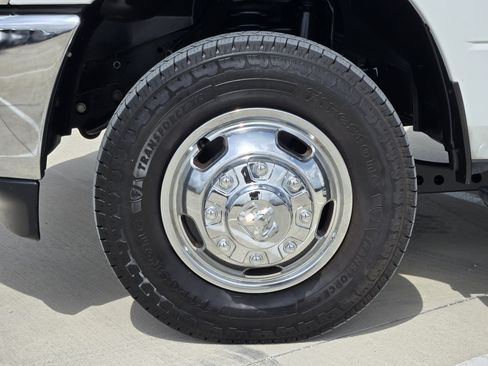 Used 2024 RAM 3500 Big Horn AWD/4WD image 13