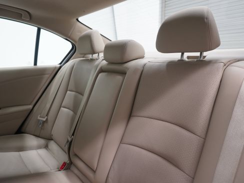 Used 2016 Honda Accord EX-L image 10