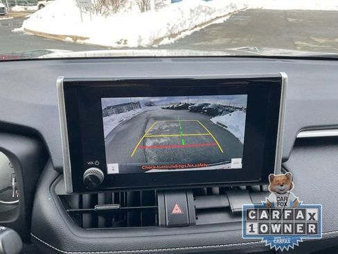 Used 2025 Toyota RAV4 XLE image 19
