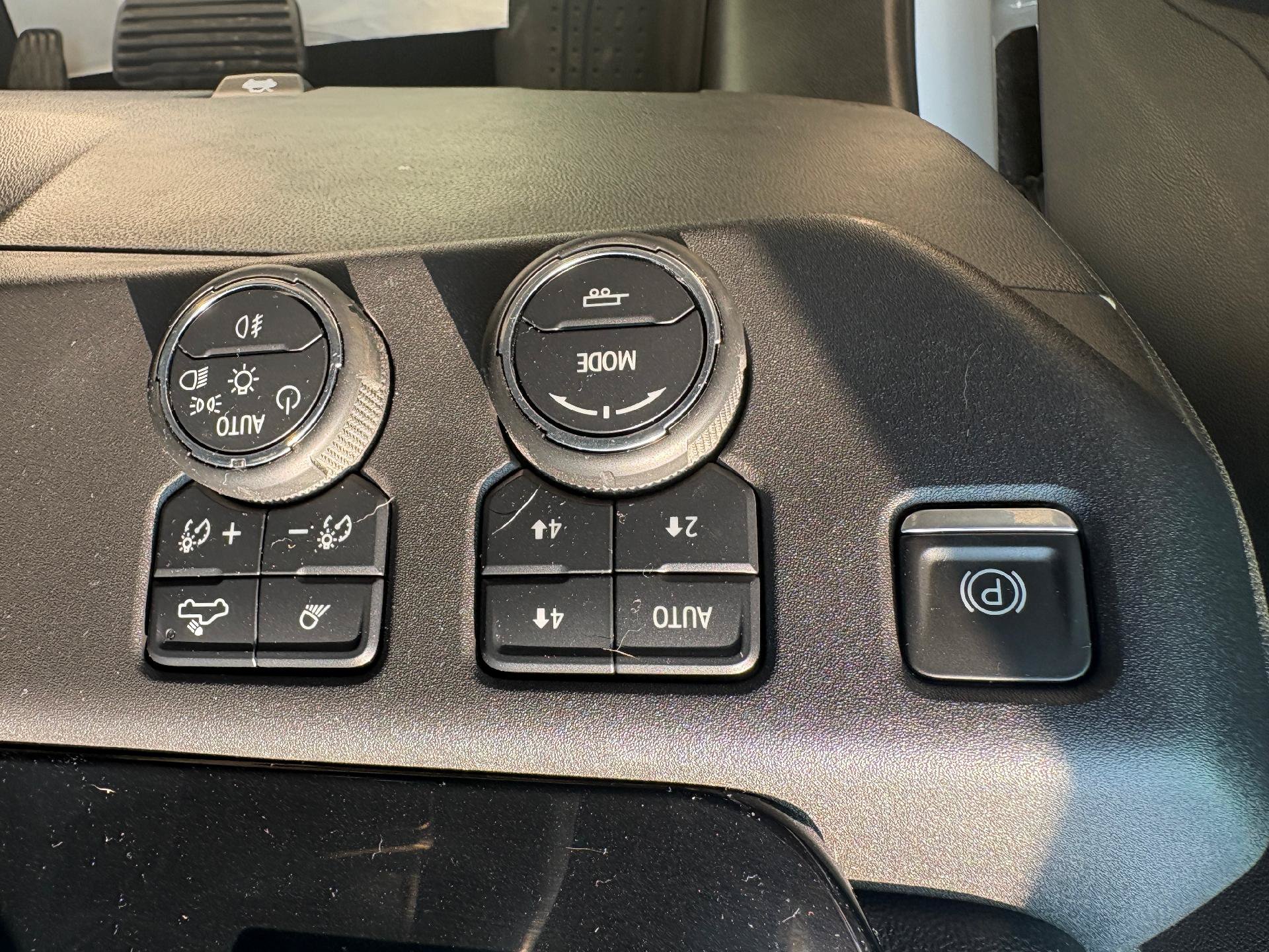 Used 2022 Chevrolet Silverado 1500 ZR2 AWD/4WD image 22