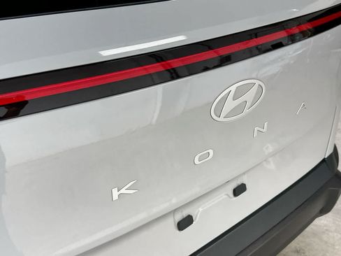 Used 2024 Hyundai Kona SEL FWD image 10
