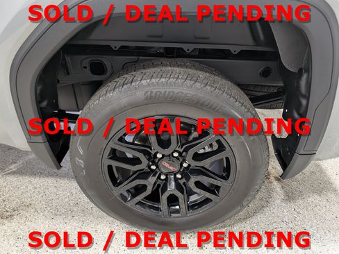 Used 2025 GMC Sierra 1500 Elevation AWD/4WD image 10