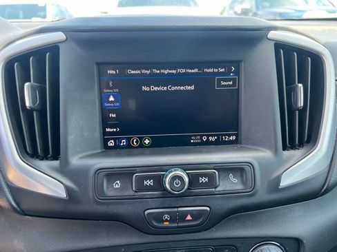 Used 2024 GMC Terrain SLE w/ Driver Convenience Package AWD/4WD image 17