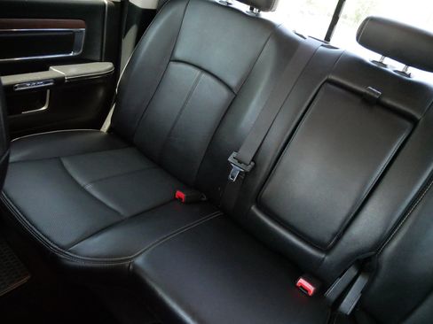 Used 2018 RAM 2500 Laramie w/ Sport Appearance Group AWD/4WD image 12