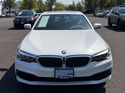 Used 2019 BMW 530e RWD image 3