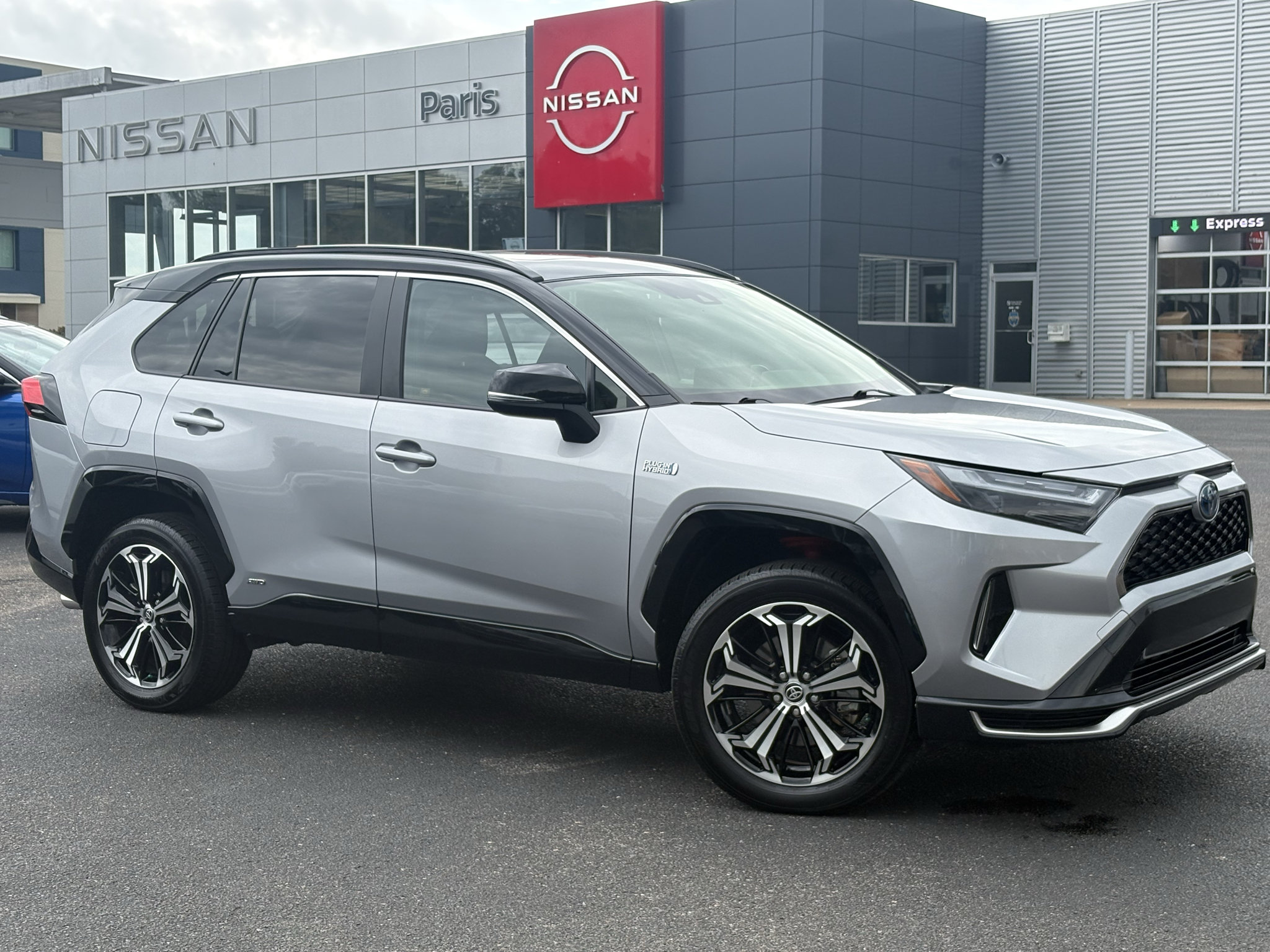 Used 2023 Toyota RAV4 XSE w/ Weather Package AWD/4WD image 1