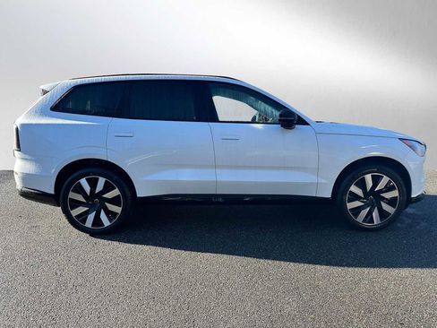 New 2025 Volvo EX90 Plus w/ Protection Package Premier image 2