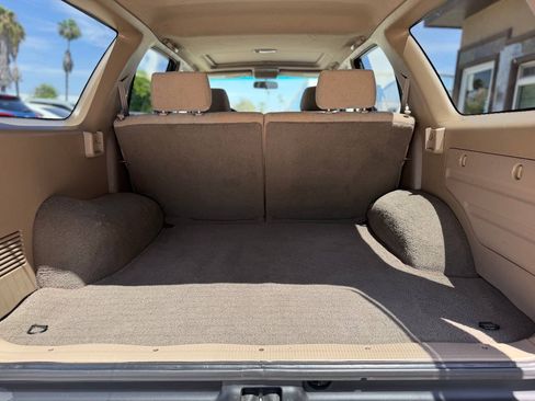 Used 2000 Toyota 4Runner SR5 AWD/4WD image 19
