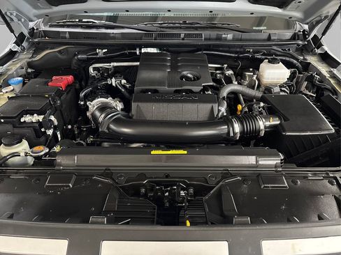 Certified 2025 Nissan Frontier PRO-4X image 12