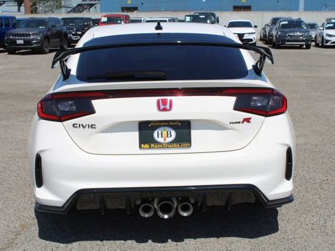 Used 2025 Honda Civic Type R image 5