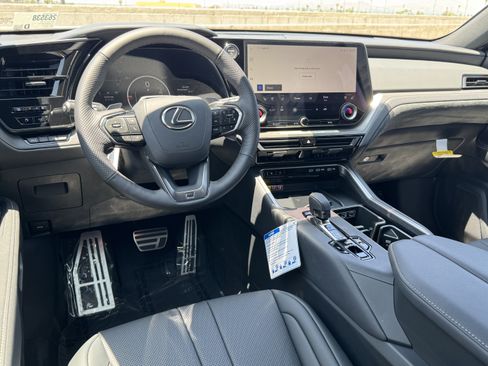 New 2026 Lexus TX 500h AWD image 28
