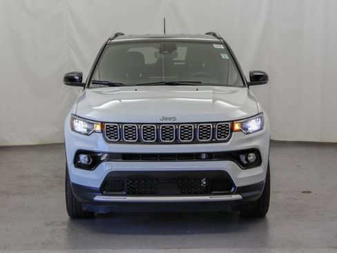 Used 2024 Jeep Compass Limited AWD/4WD image 3
