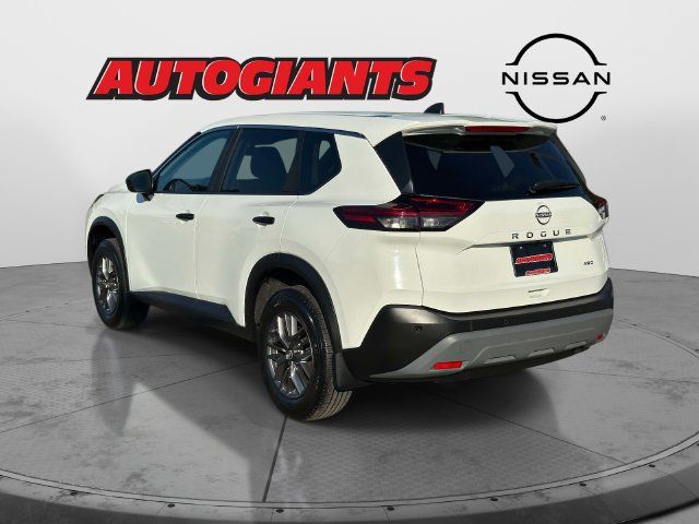Used 2023 Nissan Rogue S AWD/4WD image 6