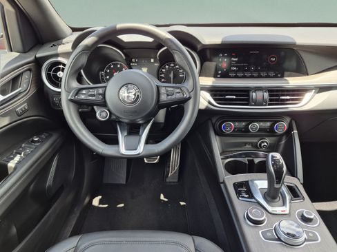 Used 2023 Alfa Romeo Stelvio Ti w/ Active Assist Plus Package AWD/4WD image 29
