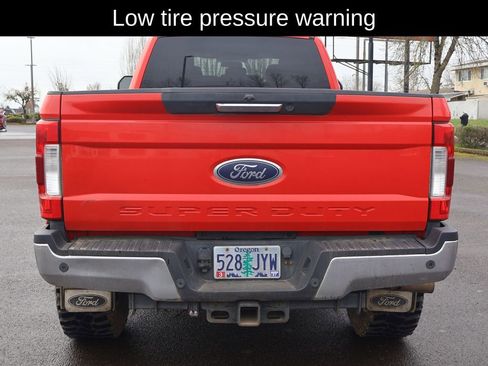 Used 2017 Ford F350 XLT w/ XLT Premium Package image 5