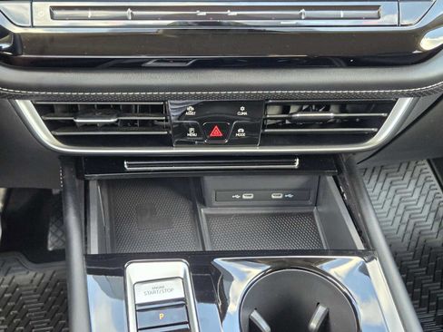 Used 2024 Volkswagen Atlas SE FWD image 20