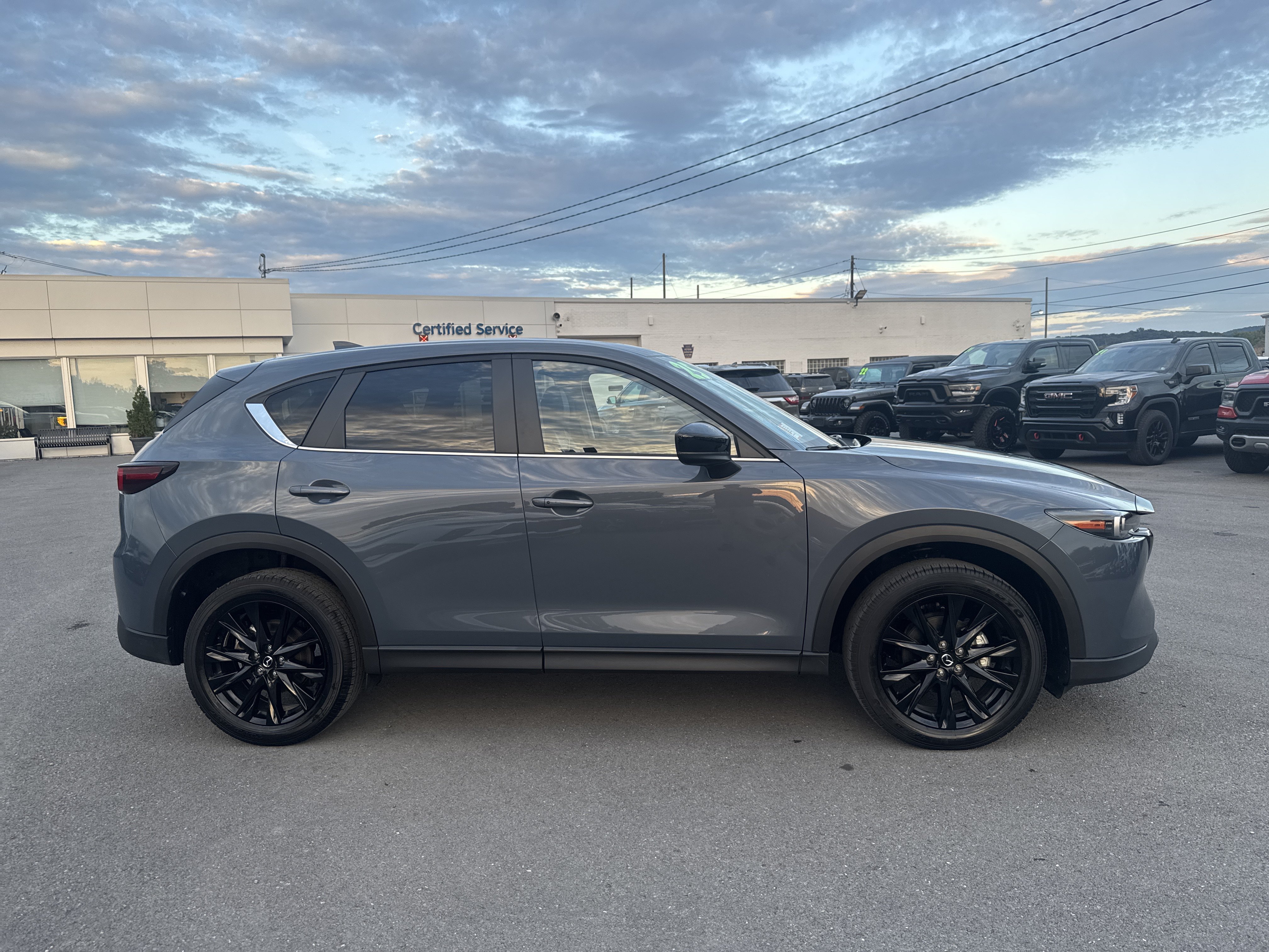 Used 2025 MAZDA CX-5 Carbon Edition AWD/4WD image 2