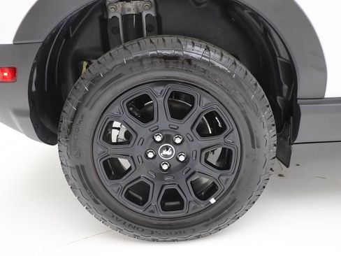 Used 2025 Ford Bronco Sport Badlands image 9