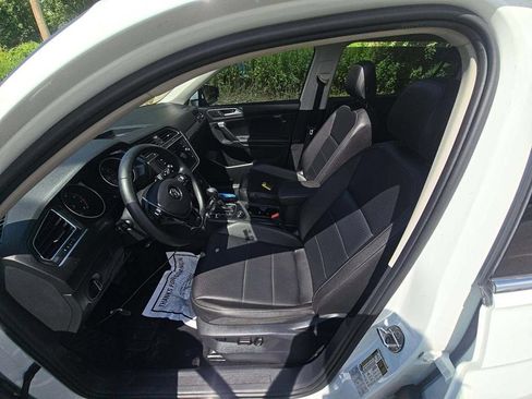 Used 2020 Volkswagen Tiguan SE AWD/4WD image 6