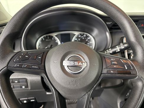 Used 2024 Nissan Kicks S image 13