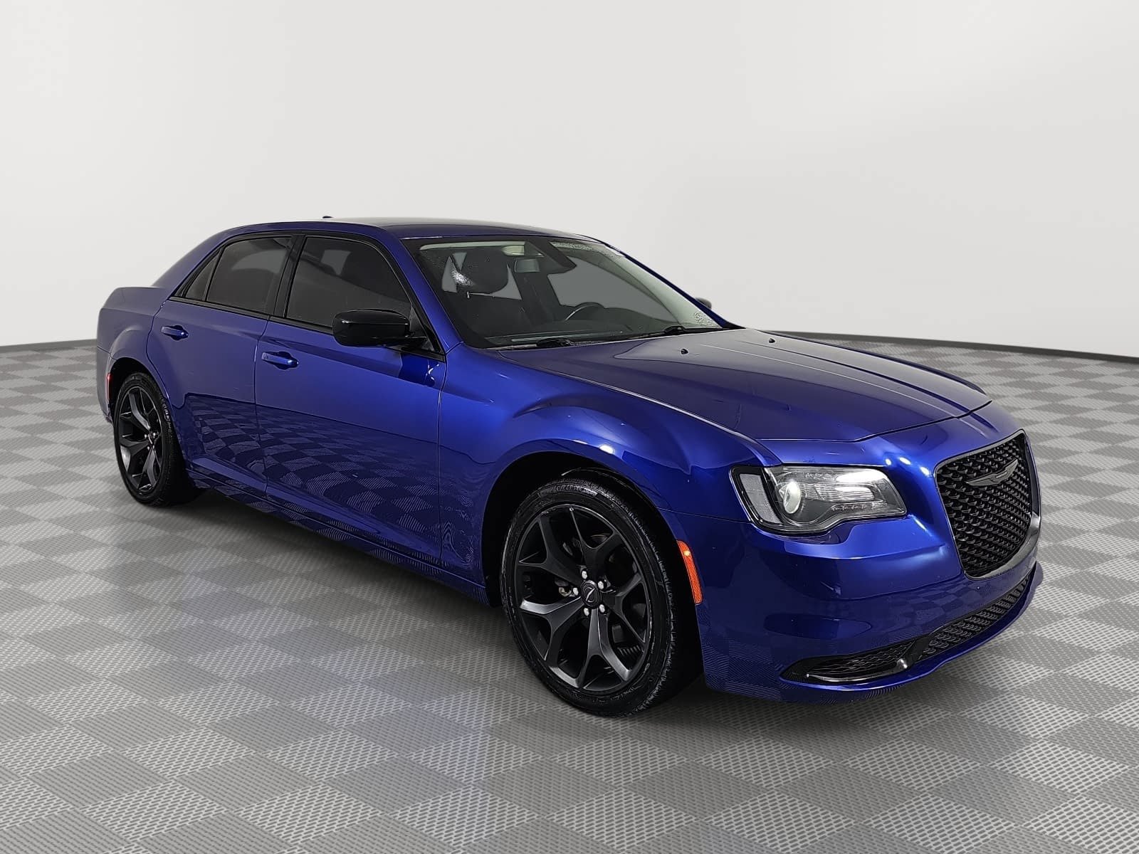 Used 2021 Chrysler 300 Touring w/ Sport Appearance Package RWD image 2