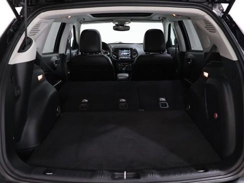 Used 2018 Jeep Compass Limited w/ Navigation Group AWD/4WD image 37