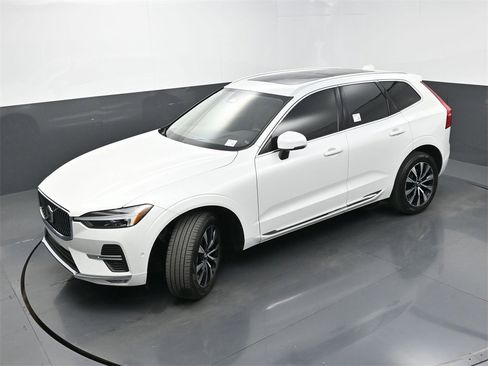 Used 2023 Volvo XC60 B5 Plus w/ Protection Package Premier image 30