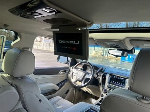 Used 2018 GMC Yukon XL Denali w/ Open Road Package image 24