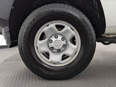 Used 2021 Toyota Tacoma SR RWD image 21