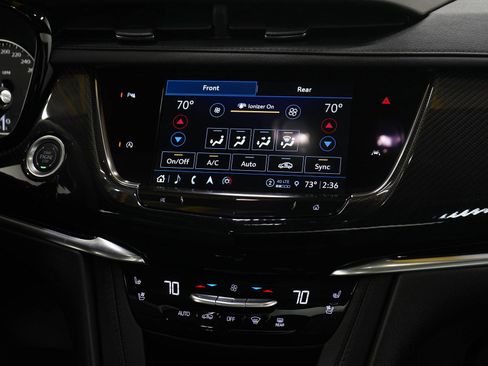 Used 2025 Cadillac XT6 Sport image 15