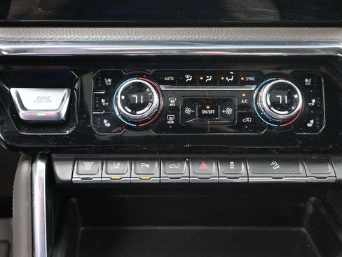 Used 2024 GMC Sierra 2500 Denali w/ Technology Package image 35