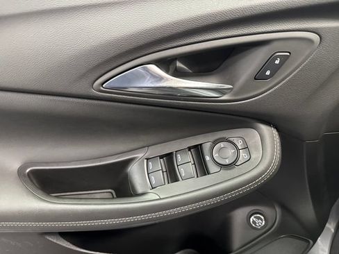 Used 2023 Buick Encore GX Select w/ Sport Touring Package FWD image 25