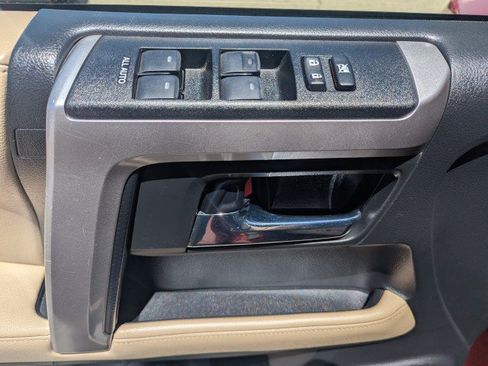 Used 2019 Toyota 4Runner SR5 Premium AWD/4WD image 10