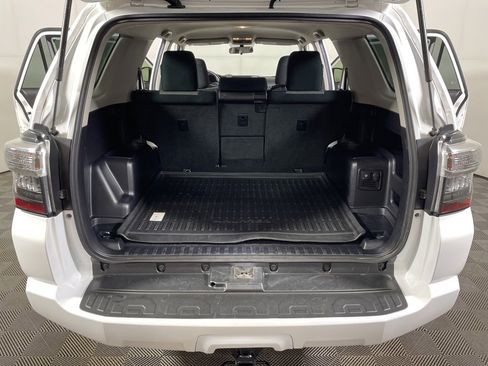 Used 2018 Toyota 4Runner SR5 image 21