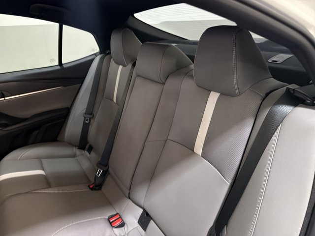 Used 2025 Toyota Camry SE w/ Convenience Package FWD image 7