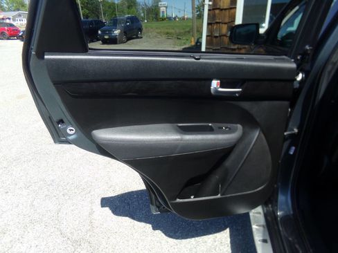 Used 2014 Kia Sorento EX AWD/4WD image 30