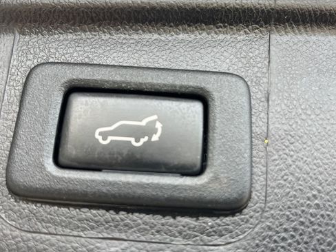 Used 2018 Subaru Outback 2.5i Limited image 26