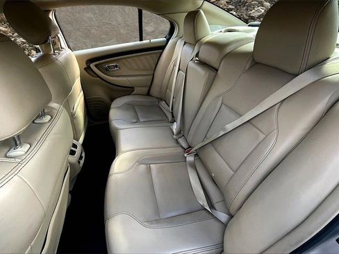 Used 2018 Ford Taurus Limited image 22