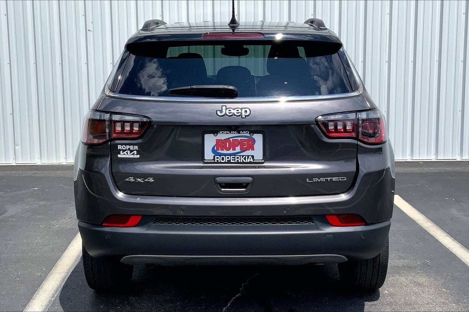 Used 2024 Jeep Compass Limited AWD/4WD image 4