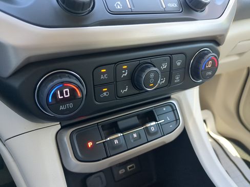 Certified 2023 GMC Acadia Denali w/ Denali Ultimate Package image 24