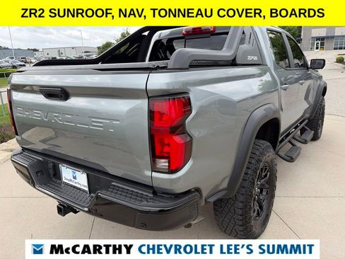 Used 2025 Chevrolet Colorado ZR2 w/ Midnight Edition AWD/4WD image 17