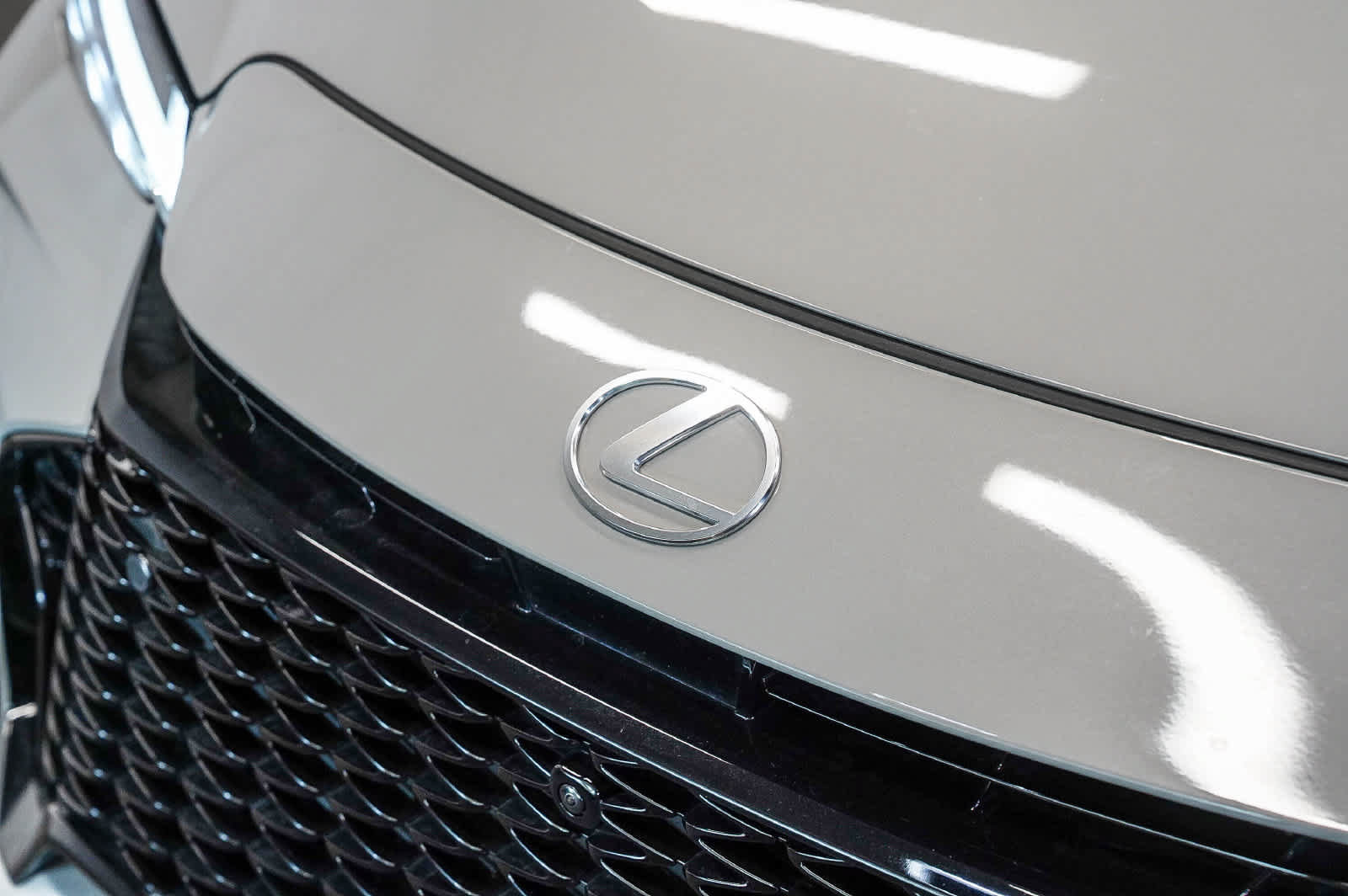 Used 2026 Lexus IS 350 F Sport w/ Technology Package RWD image 8