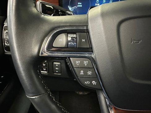 Used 2023 Lincoln Navigator Reserve image 8