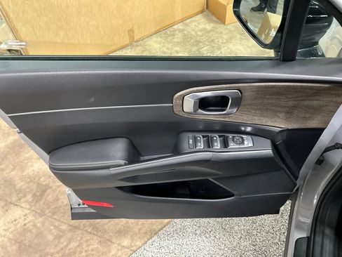 Certified 2022 Kia Sorento X-Line EX AWD/4WD image 14