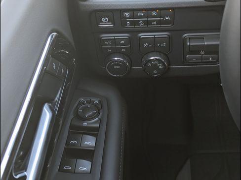 New 2026 Chevrolet Suburban LS AWD/4WD image 22